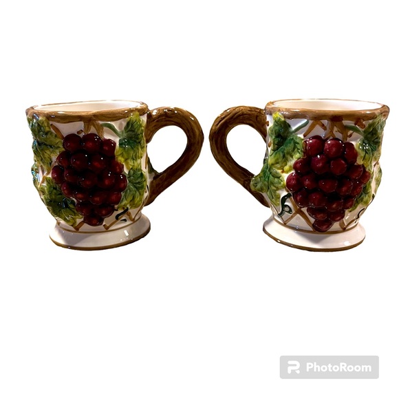 Ceramic 2 Piece Purple Grape Raised Fruit Pattern Mug With Leaves - Picture 2 of 4